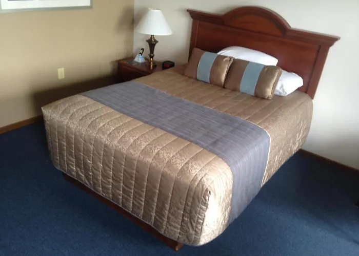 Scenic Shore Inn